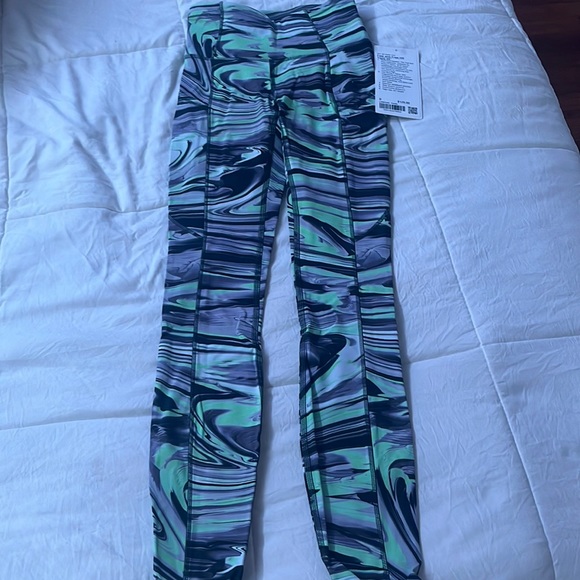 lululemon athletica Pants - HR TIGHT 25”